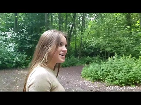 ❤️ Eu sugeri à Evelina que fodêssemos em um lugar público! Ela disse que sim. Então eu a fodi no traseiro e me vim na boca dela. Depois ela se mijou. Porno vk em nós